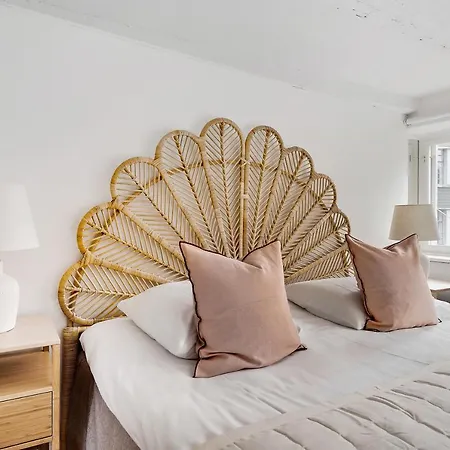 Apartment Sanders Penny - Charming Three-bedroom In The Middle Of Action *