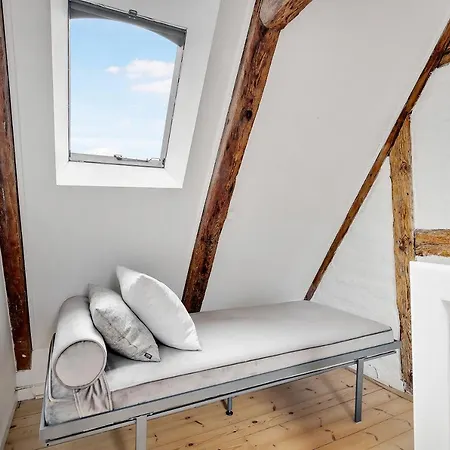 Sanders Penny - Charming Three-bedroom In The Middle Of Action * Copenhagen