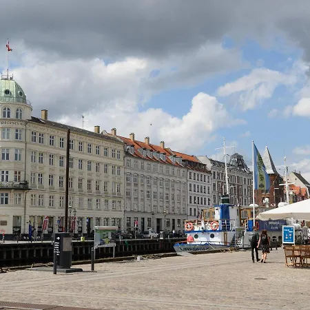 Appartement Sanders Penny - Charming Three-bedroom In The Middle Of Action *